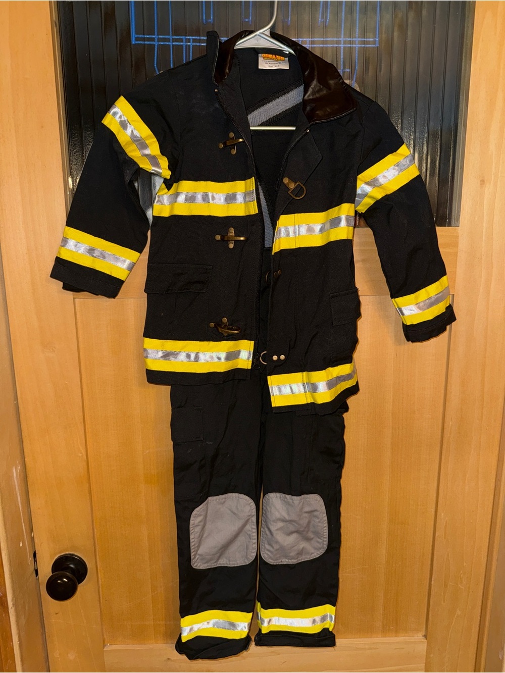 Get Real Gear Firefighter Bunker Pants & Coat  Outfit Kids Size 4-6 Dress Up